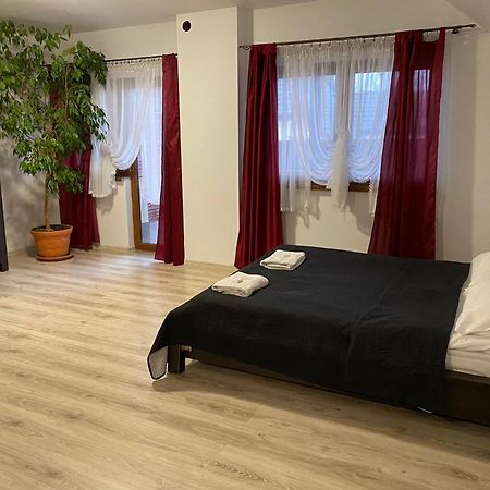 Ceglany Dworek Chojnow Ngoại thất bức ảnh