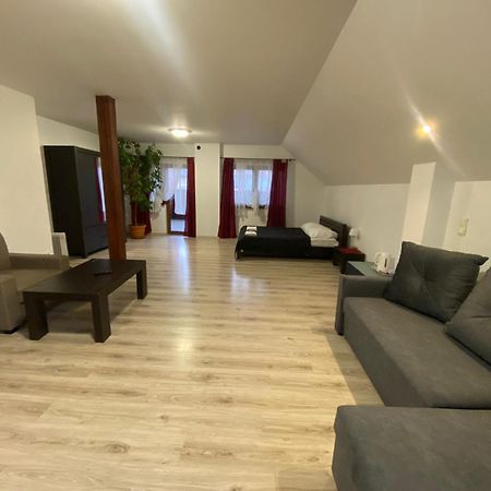 Ceglany Dworek Chojnow Ngoại thất bức ảnh